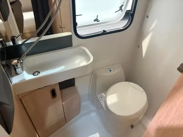 Bad des Adria Aviva 522 PT