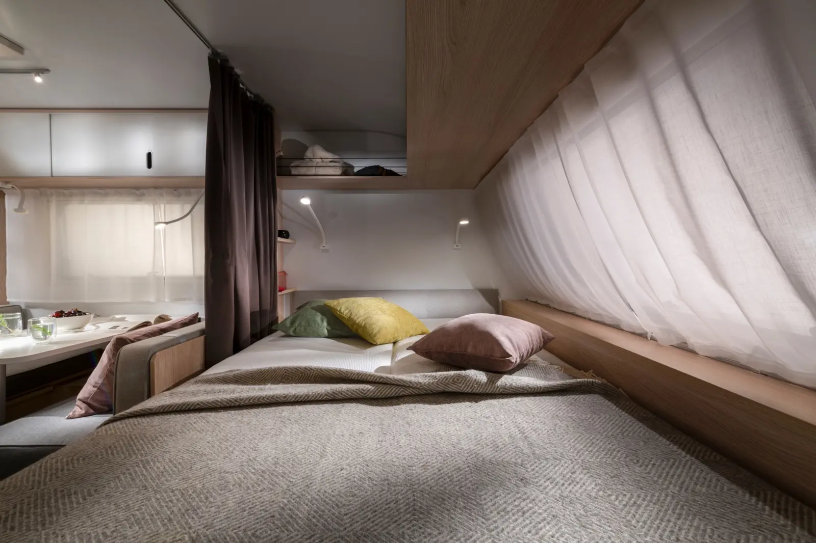 Doppelbett des Adria Aviva 522 PT – Beispielfoto, Urheberrecht bei Adria