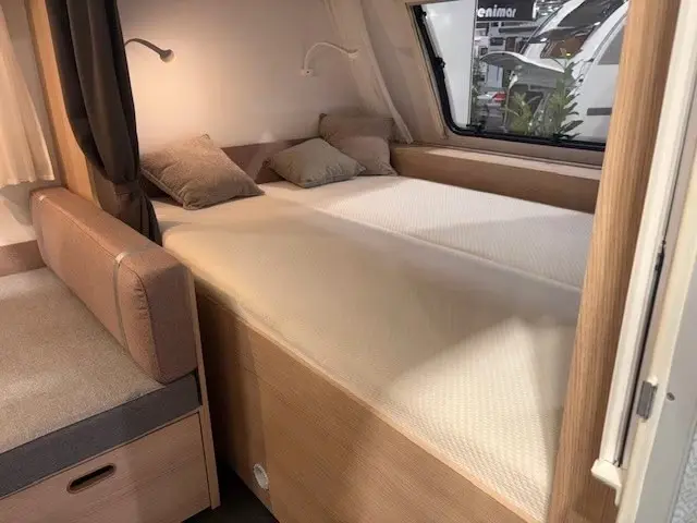 Doppelbett des Adria Aviva 522 PT